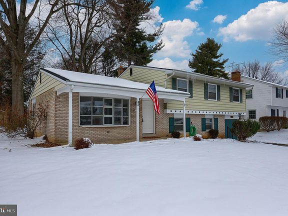 5th image of 1912 Crooked Oak Dr