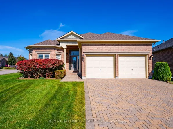 2 Lambs Run, Whitchurch Stouffville, ON L4A 1P7