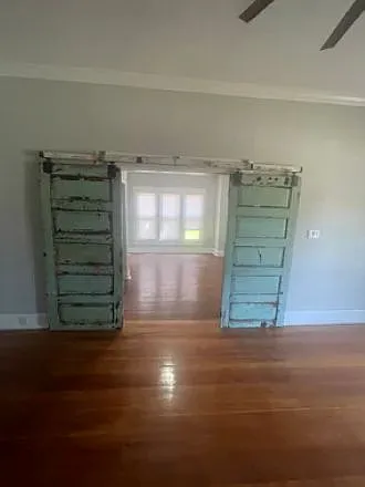 2 bed, 2222 sqft, $1,500 — Photo 4
