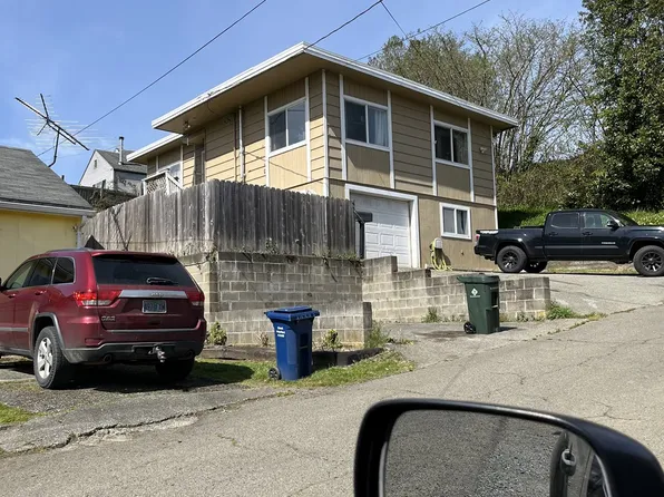 521 N Birch St, Coquille, OR 97423