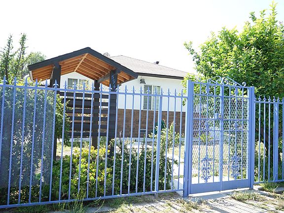 2nd image of 5945 Willowcrest Ave