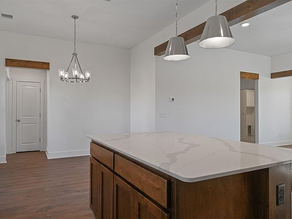 5th image of 255 Megan Ct