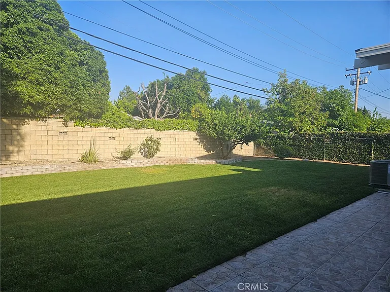 3657 Broadmoor Blvd N — Photo 40