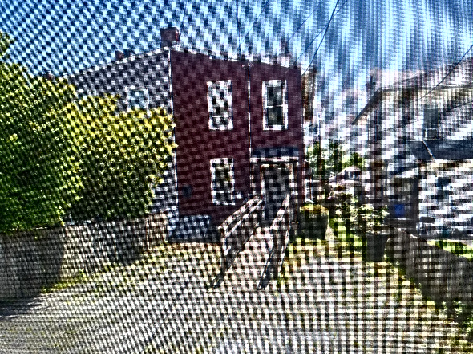 3 bed, 1200 sqft, $2,000 — Photo 3