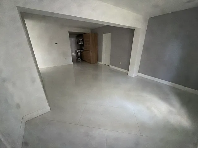 2 bed, 1200 sqft, $2,675 — Photo 2