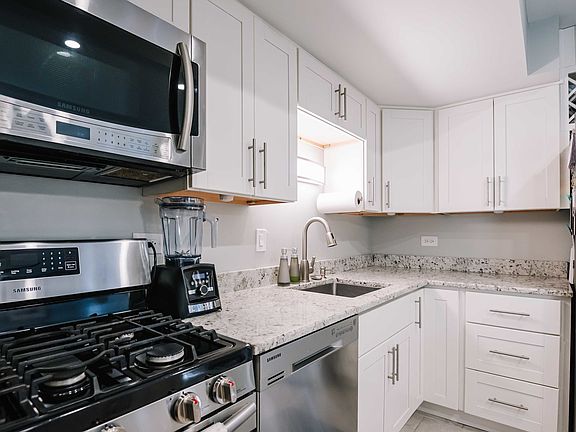 5th image of 10419 Massasoit Ave
