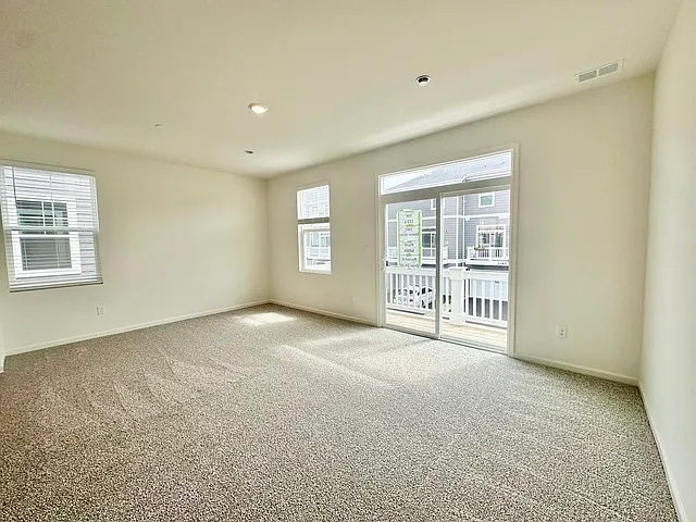 2267 Glacier St — Photo 9