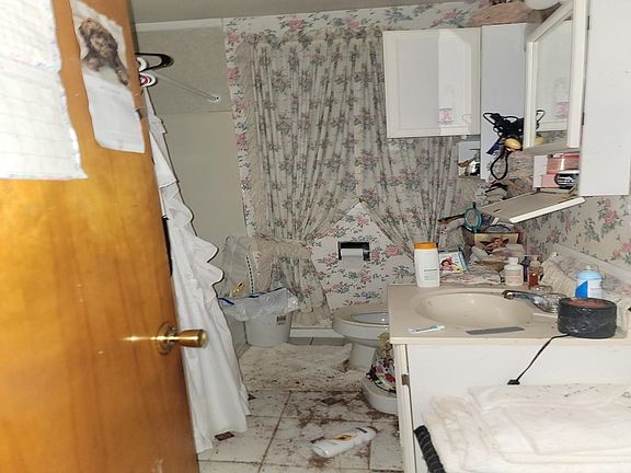 3rd image of 742 S 24th St