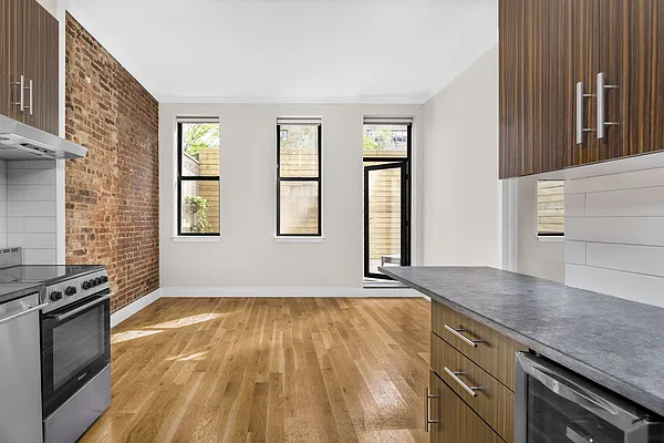 Rented by Corigin Management | media 16