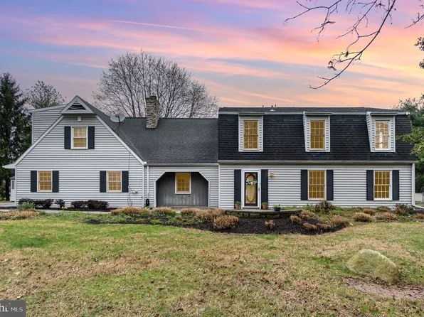 114 N Old Stonehouse Rd, Carlisle, PA 17015