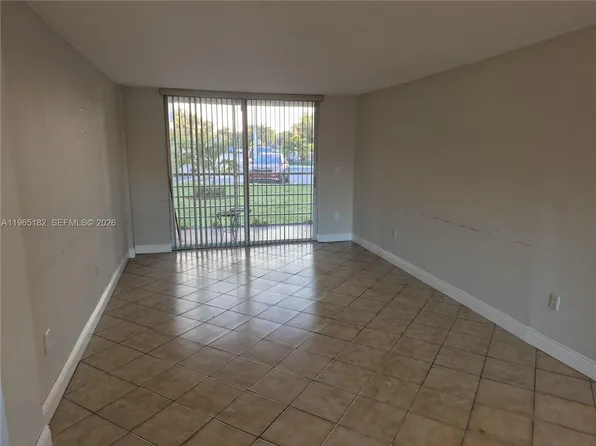 14150 SW 84th St APT 110I, Miami, FL 33183