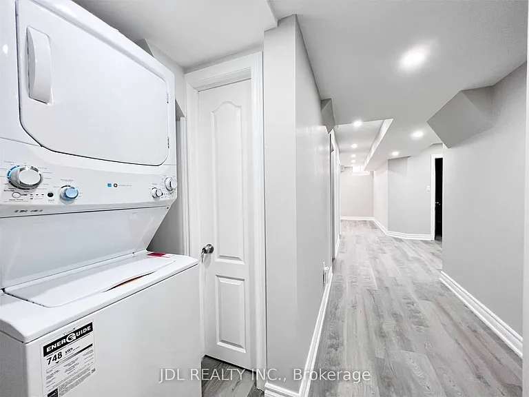 43 Portage Ave #BASEMENT — Photo 6