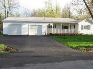 10 Middlesex Rd, Orchard Park, NY 14127