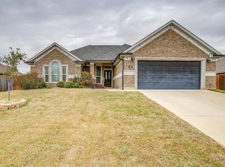 533 Meadowcrest Dr, Burleson, TX 76028