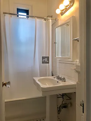 Rented by Highline Residential | media 8