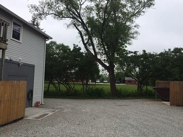 2nd image of 12121 1/2 N Michigan Rd