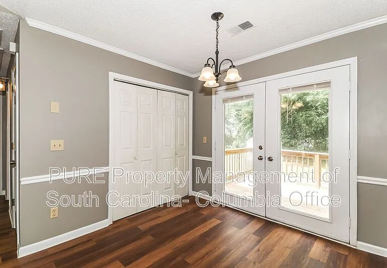 1204 Kennerly Rd — Photo 5