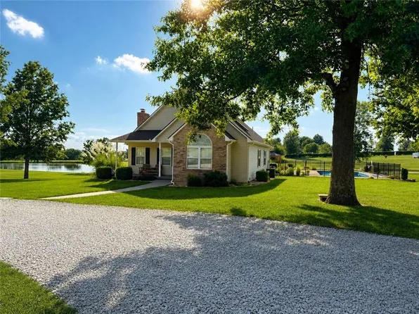 7357 Valley View Cir, Odessa, MO 64076