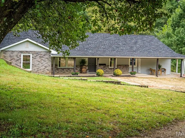 331 Friendship Ln, New Haven, MO 63068
