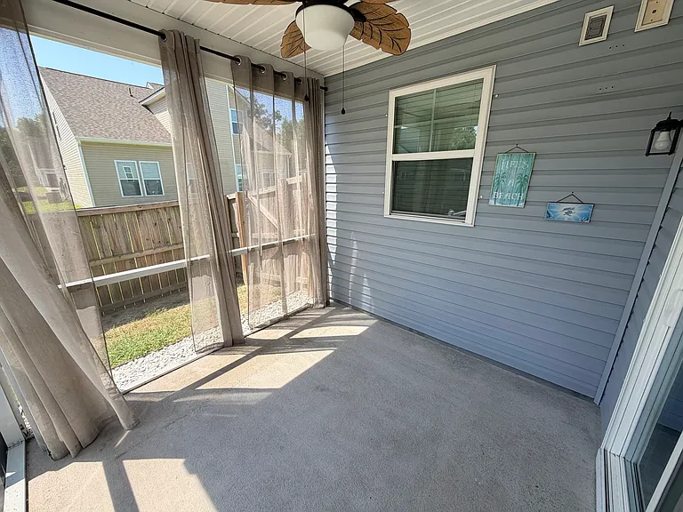 1355 Hermitage Ln — Photo 30
