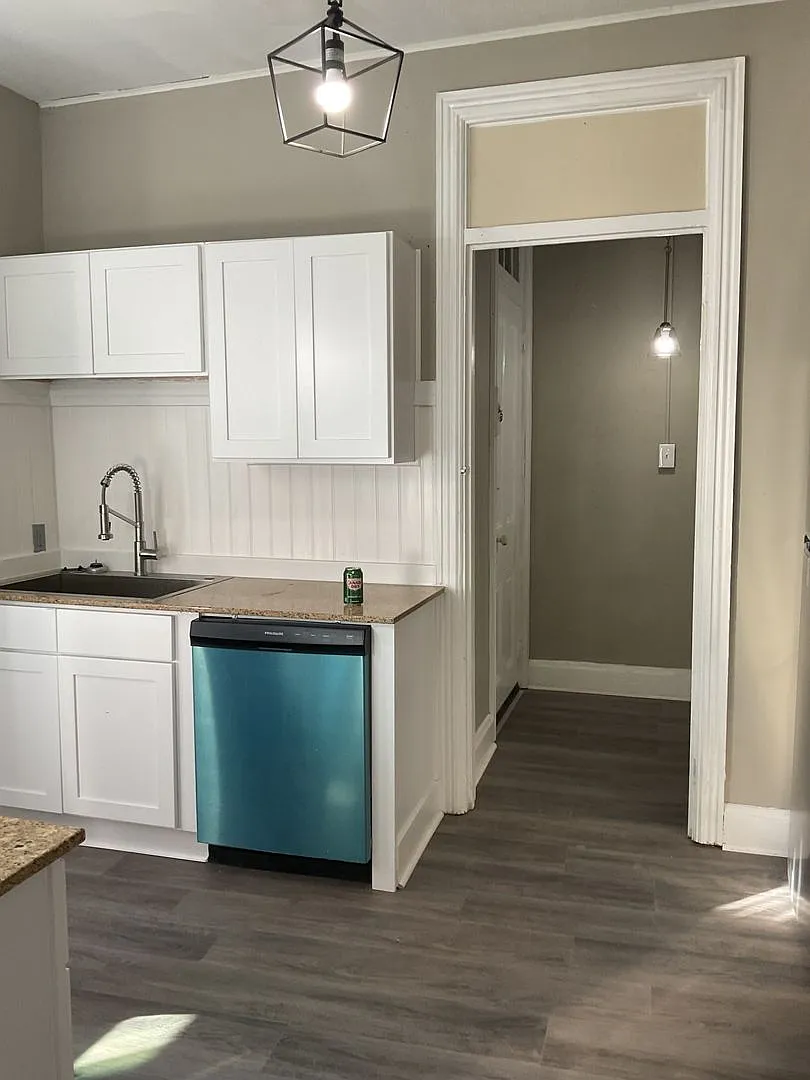 910 N 3rd Street — Photo 4