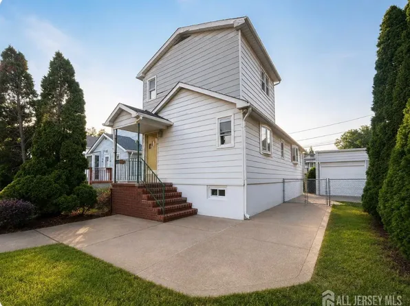 25 Silzer Ave, Iselin, NJ 08830
