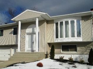 2817 Clubhouse Rd, Merrick, NY 11566