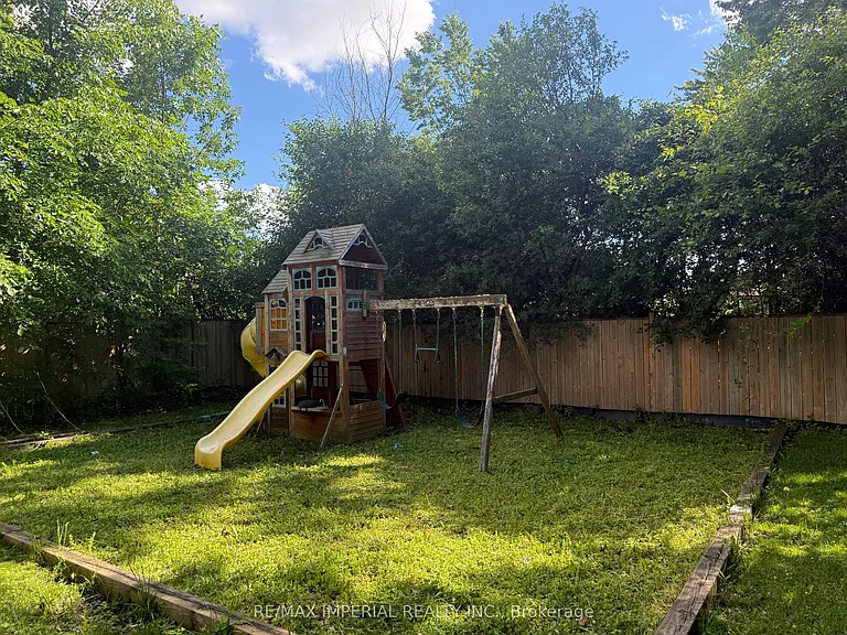 3568 Joan Dr — Photo 47