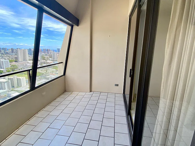 1717 Mott Smith Dr #Penthouse 3 — Photo 10