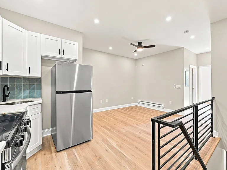 872 N 46th St #2 — Photo 4