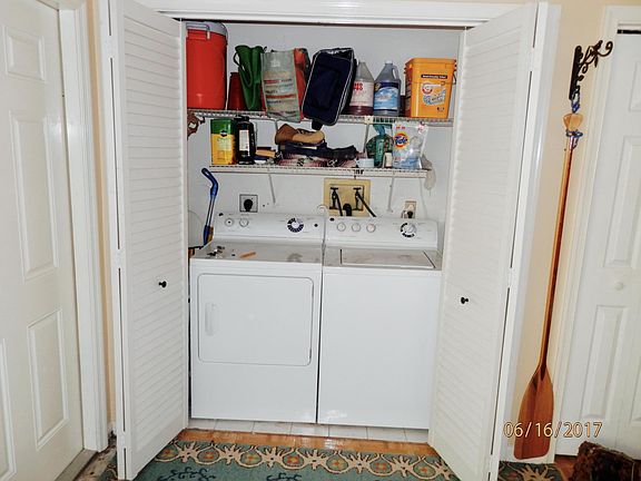 3rd image of 1470 SW 25th Way #E 10