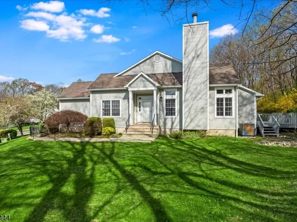 126 Worcester Dr, Wayne Twp., NJ 07470