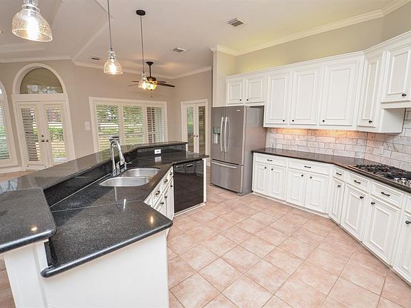 4th image of 2618 Colonel Court Dr