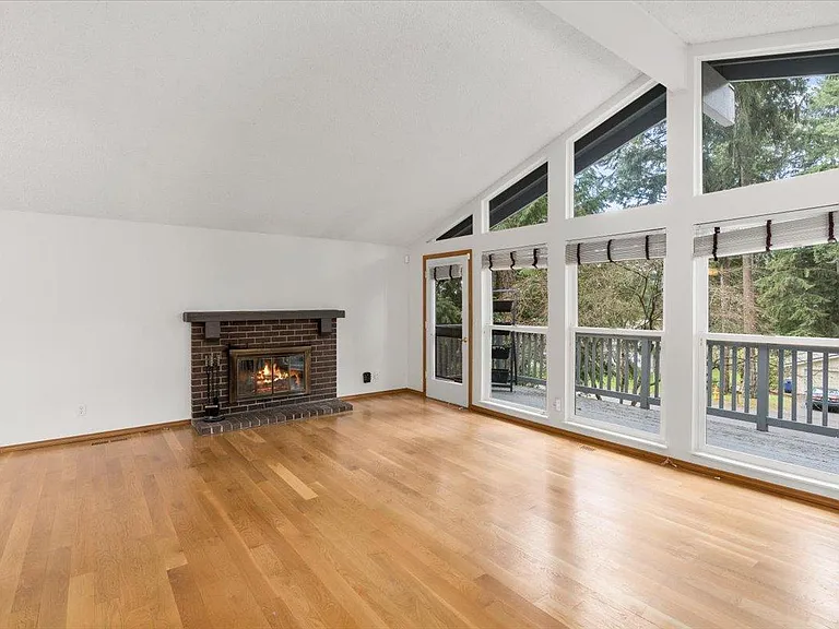 101 Point Fosdick Cir NW — Photo 13