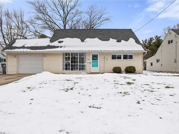 230 Idlewood Rd, Youngstown, OH 44515