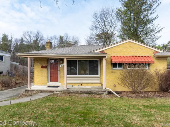 725 Duchess St, Milford, MI 48381