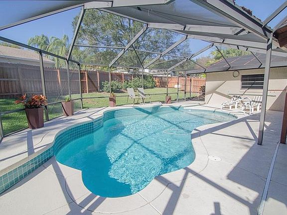 4th image of 4529 Sugartree Dr E