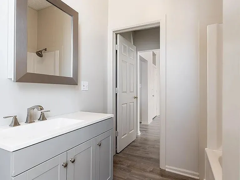 73 S Main St #2R — Photo 11