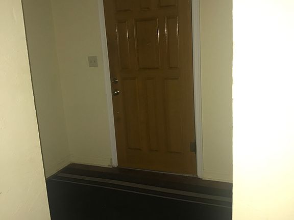 2nd image of 707 S Wood St