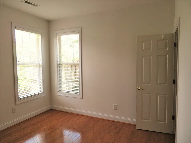 1023 Garden Club Way — Photo 14