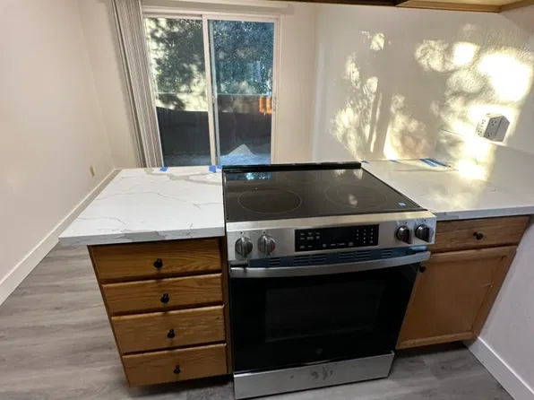 2115 27th St APT 3, Sacramento, CA 95818