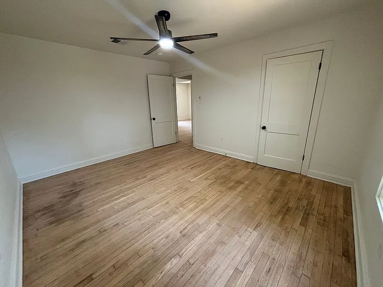 1601 Traffic St — Photo 9