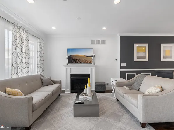 329 Delmar St, Philadelphia, PA 19128