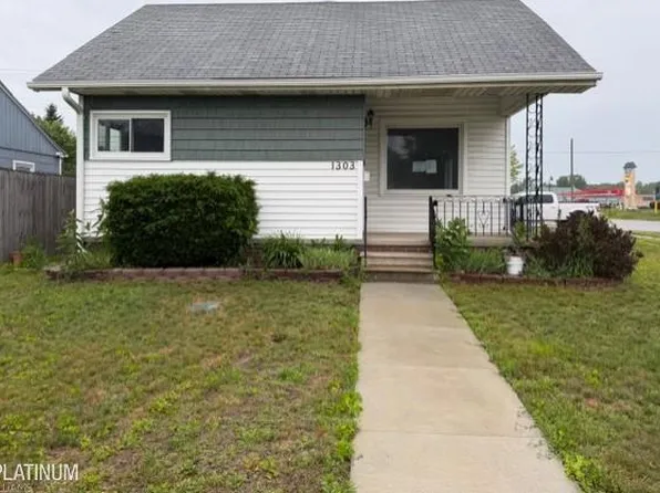1303 23rd St, Port Huron, MI 48060