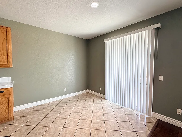 1884 Pinnacle Way — Photo 15