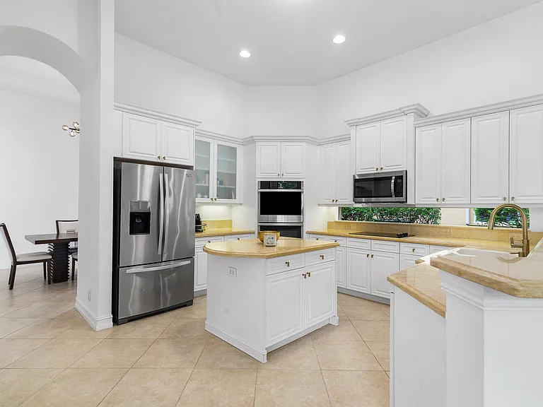 544 Edgebrook Ln — Photo 15