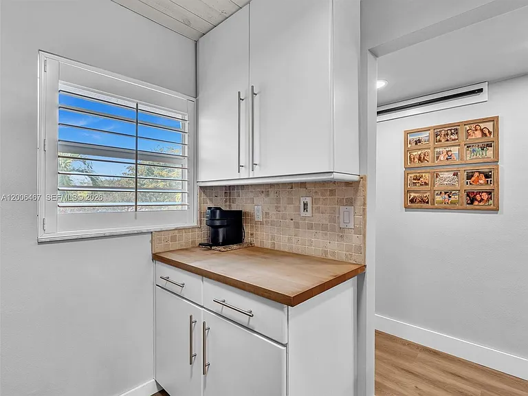 9340 Lagoon Pl #303 — Photo 9