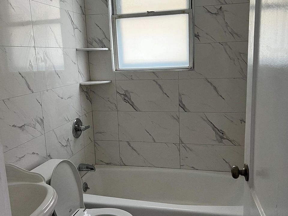 2nd image of 14926 45th Ave #1