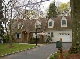 26 Heath Rd, Valhalla, NY 10595