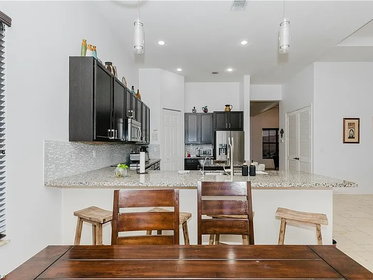 5169 Roma St — Photo 17